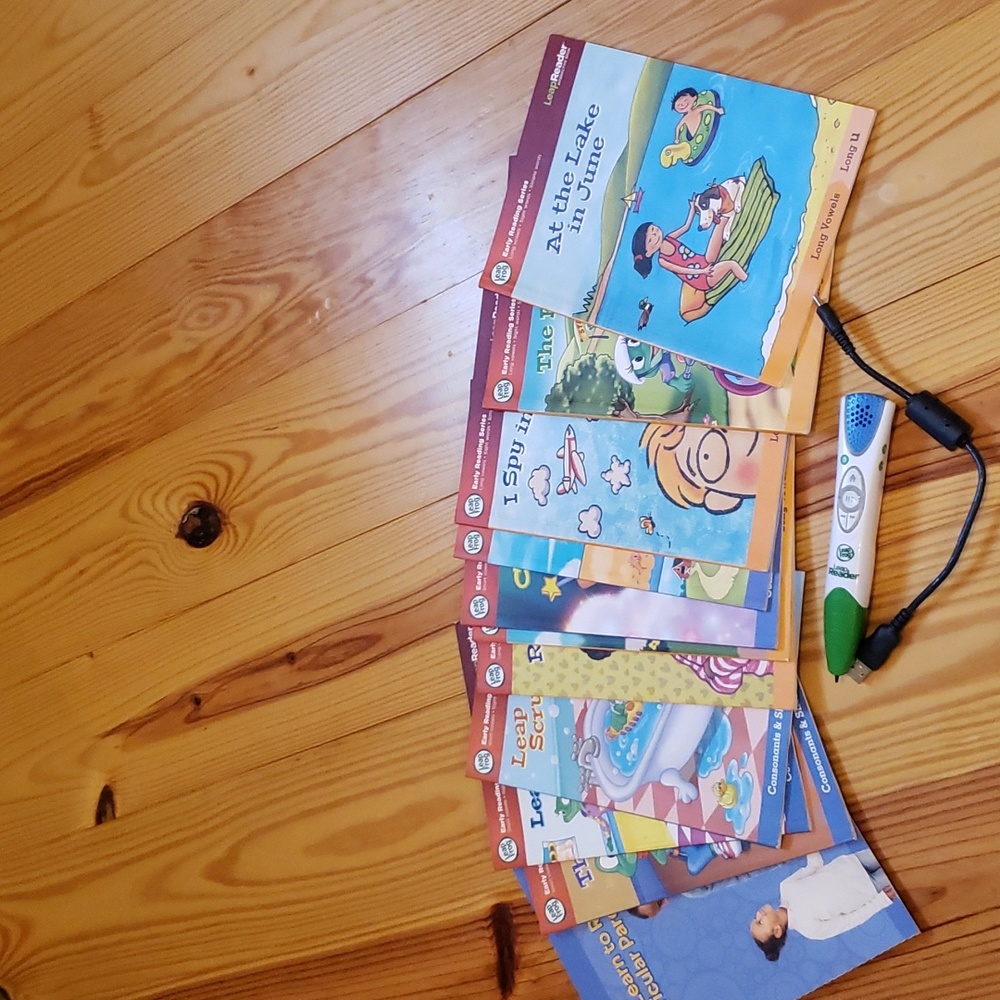 Leap Frog Readers and Pen set